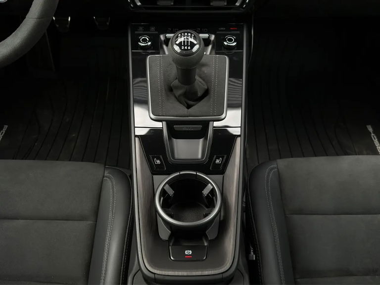 Porsche 992 Carrera GTS