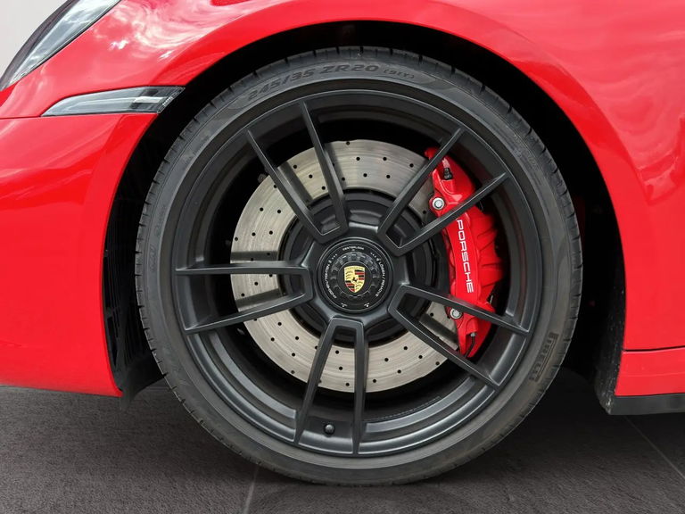 Porsche 992 Carrera GTS