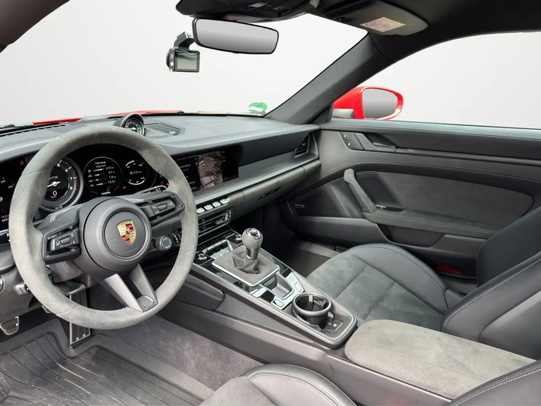 Porsche 992 Carrera GTS