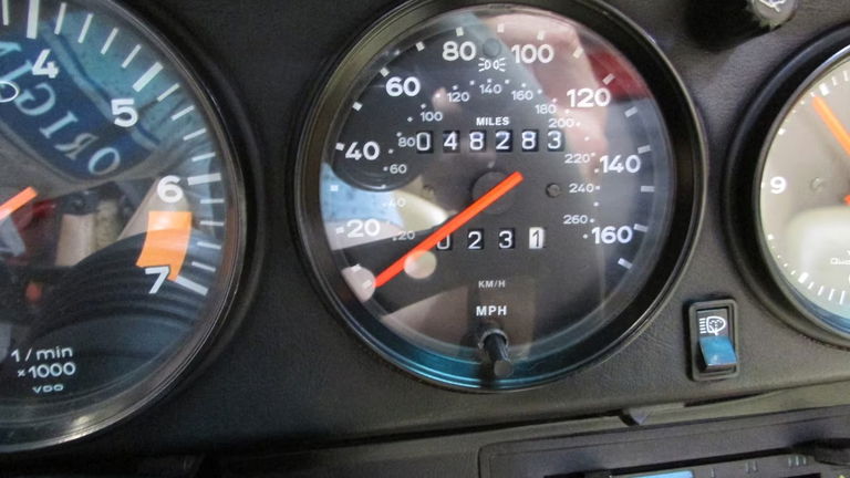 Porsche 911 Carrera 3.2