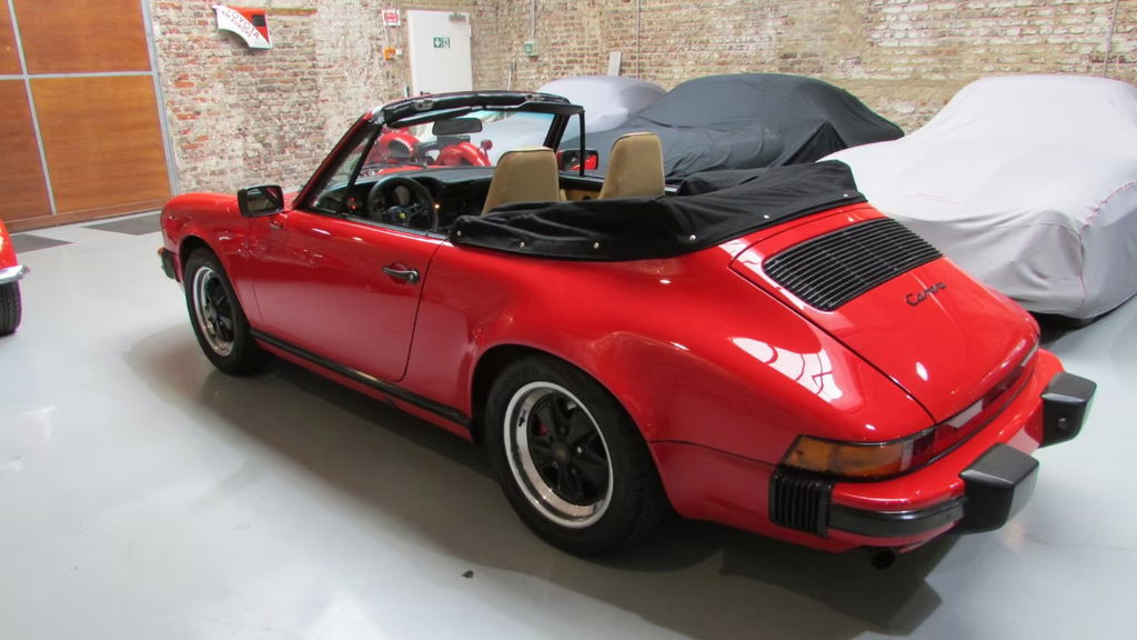 Porsche 911 Carrera 3.2