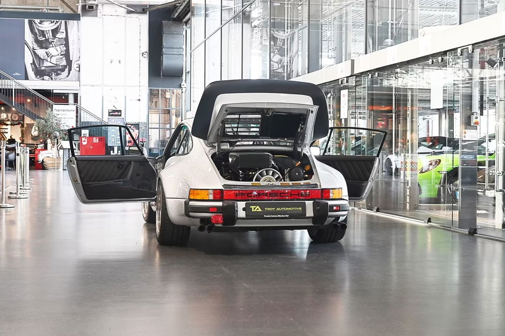 Porsche 911 Turbo 3.3