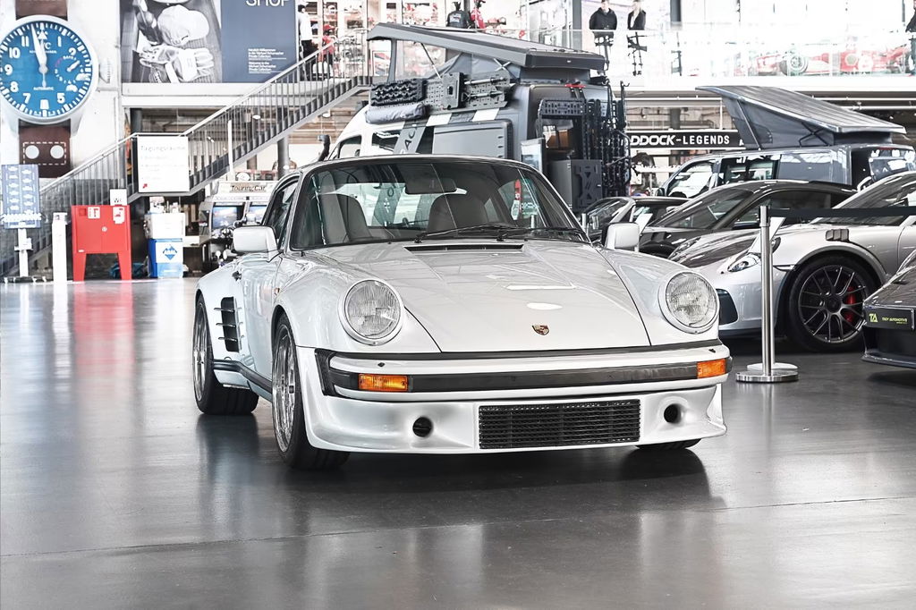 Porsche 911 Turbo 3.3