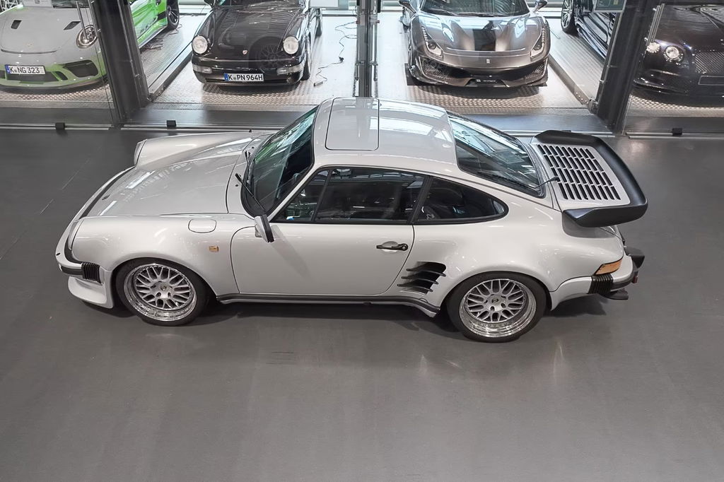 Porsche 911 Turbo 3.3