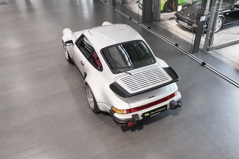 Porsche 911 Turbo 3.3
