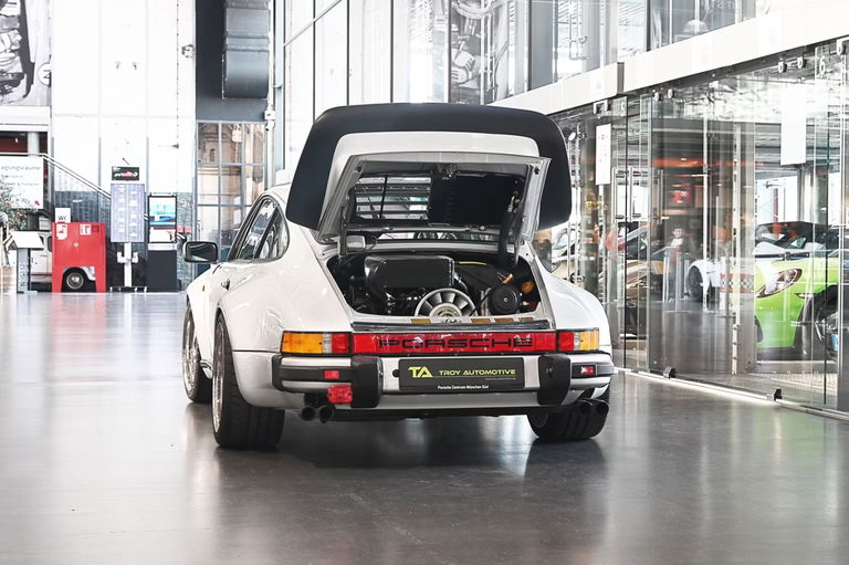 Porsche 911 Turbo 3.3