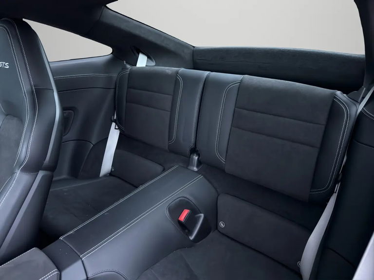 Porsche 992 Carrera 4 GTS