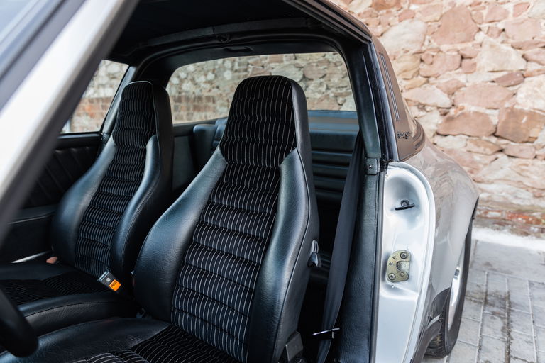 Porsche 911 Carrera 3.0