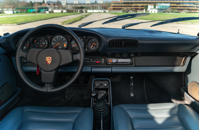 Porsche 911 Carrera 3.2