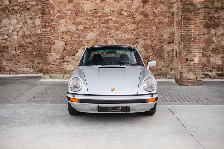 Porsche 911 Carrera 3.0