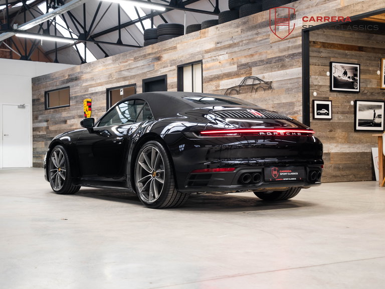 Porsche 992 Carrera