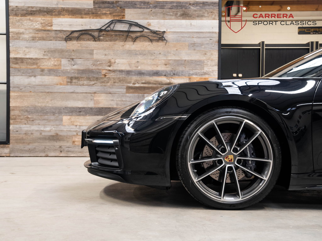 Porsche 992 Carrera