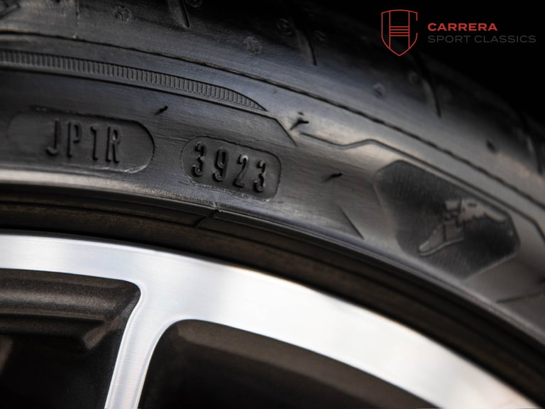 Porsche 992 Carrera