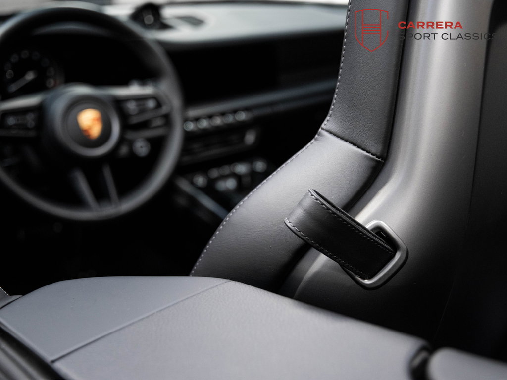 Porsche 992 Carrera