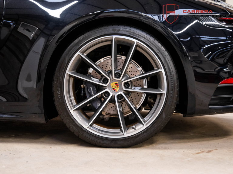 Porsche 992 Carrera
