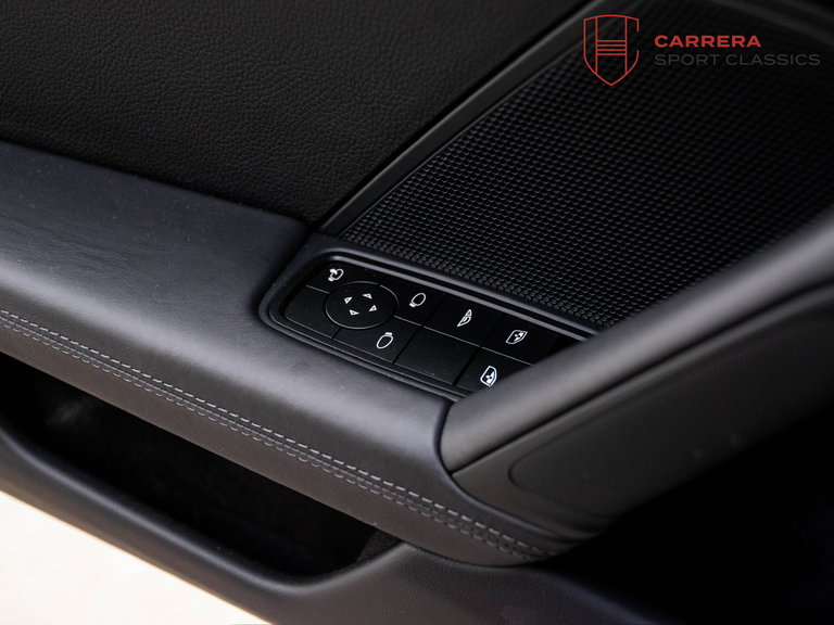 Porsche 992 Carrera