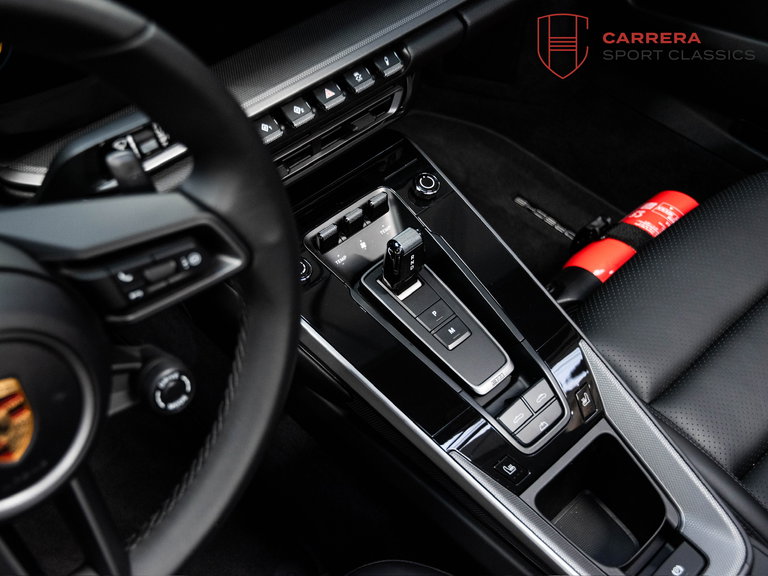 Porsche 992 Carrera