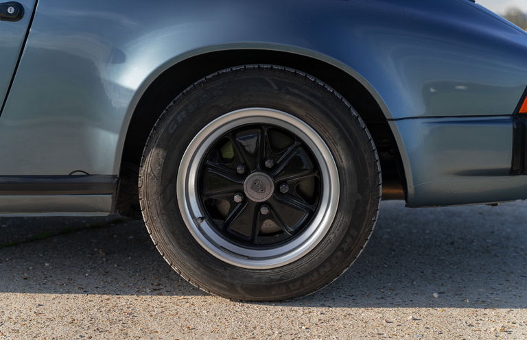 Porsche 911 Carrera 3.2