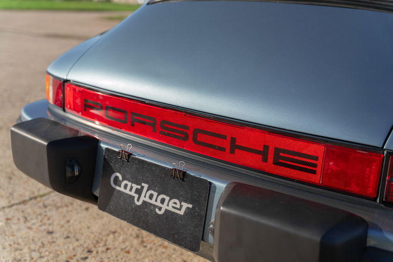 Porsche 911 Carrera 3.2