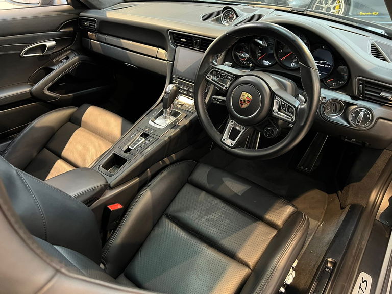 Porsche 991.2 Carrera GTS