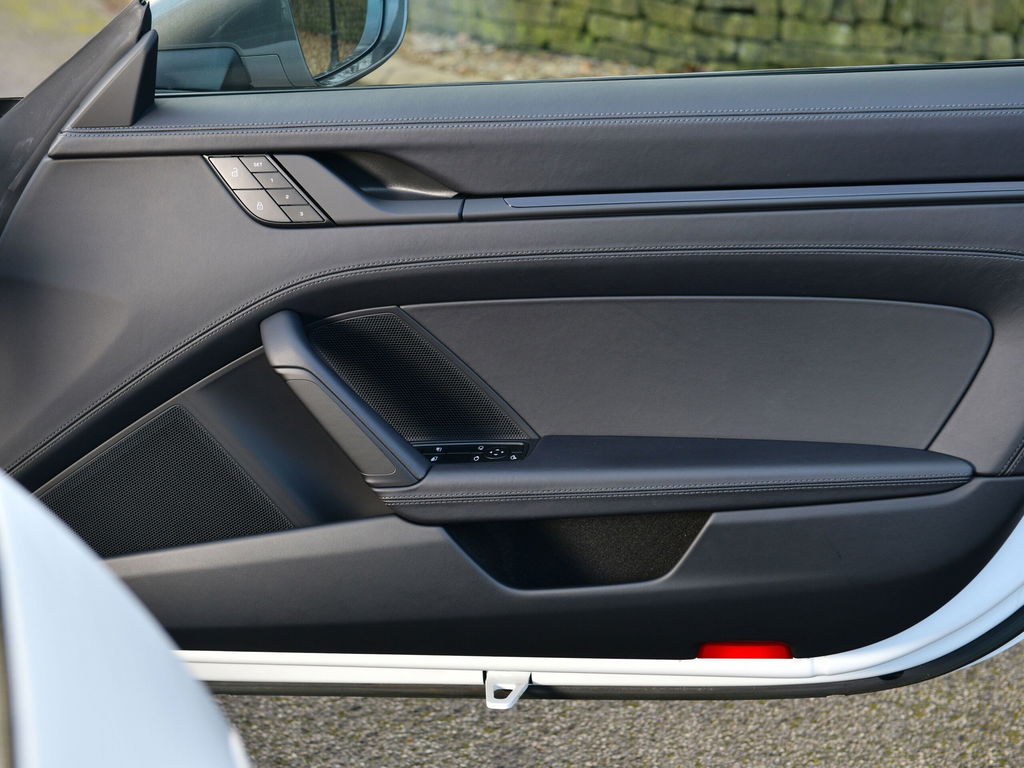 Porsche 992 Carrera T