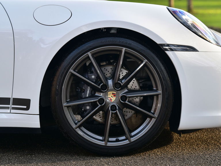 Porsche 992 Carrera T