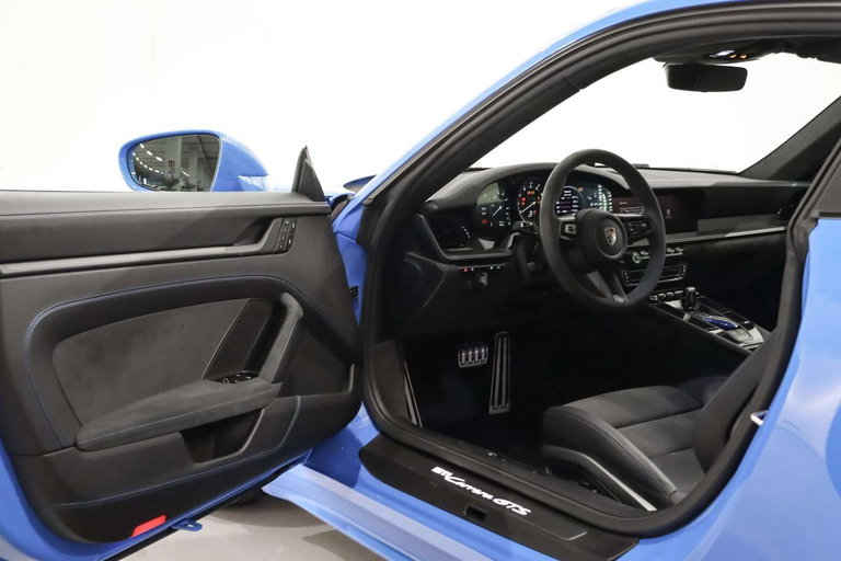 Porsche 992 Carrera GTS