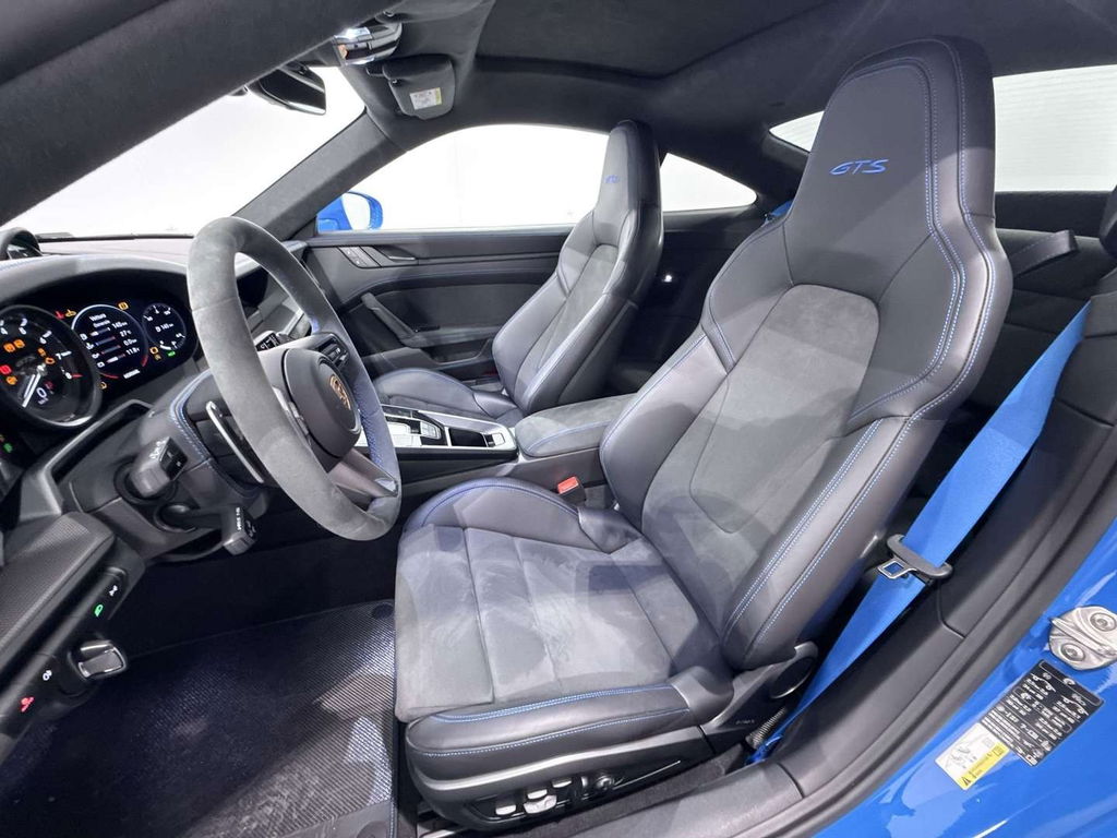 Porsche 992 Carrera GTS