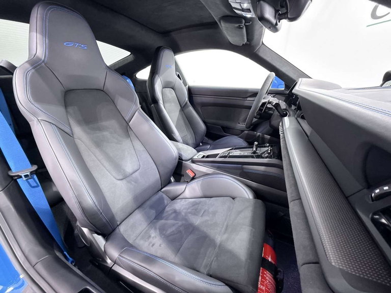 Porsche 992 Carrera GTS