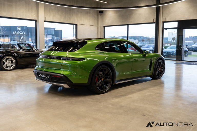 Porsche Taycan 4S Cross Turismo