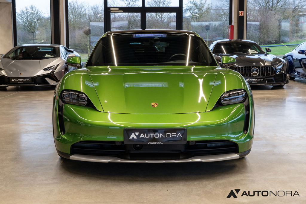 Porsche Taycan 4S Cross Turismo