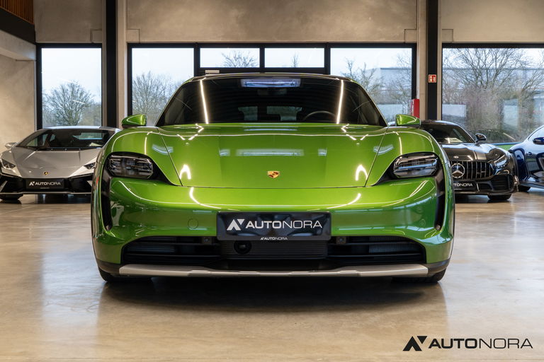 Porsche Taycan 4S Cross Turismo