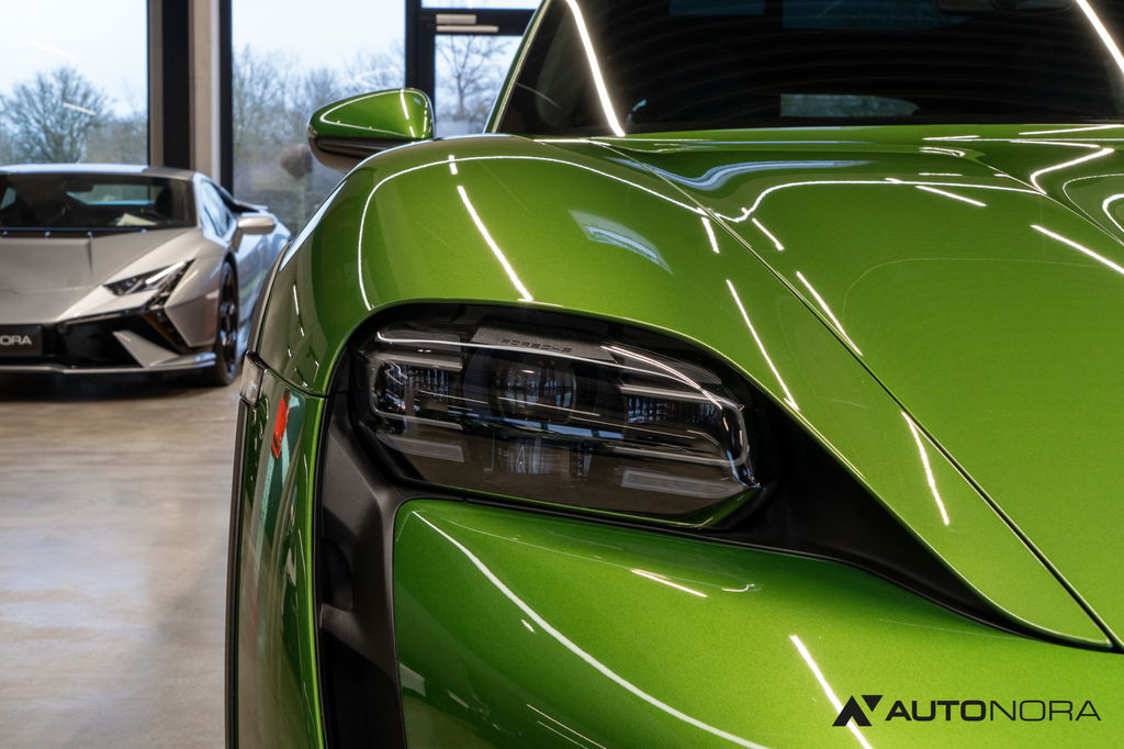 Porsche Taycan 4S Cross Turismo