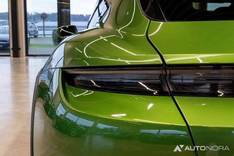 Porsche Taycan 4S Cross Turismo