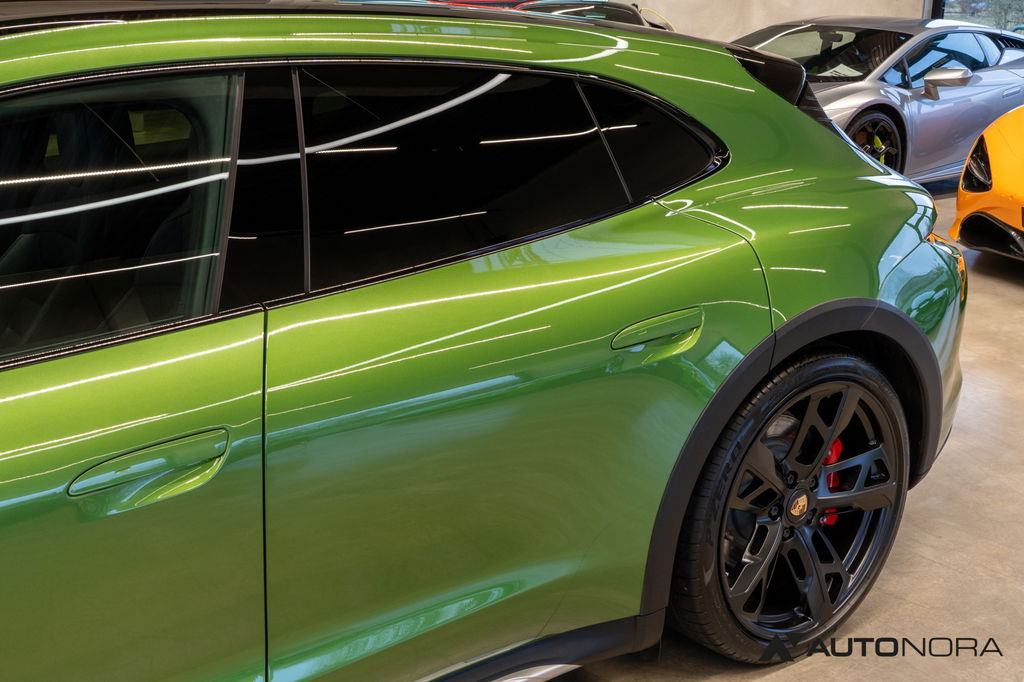 Porsche Taycan 4S Cross Turismo