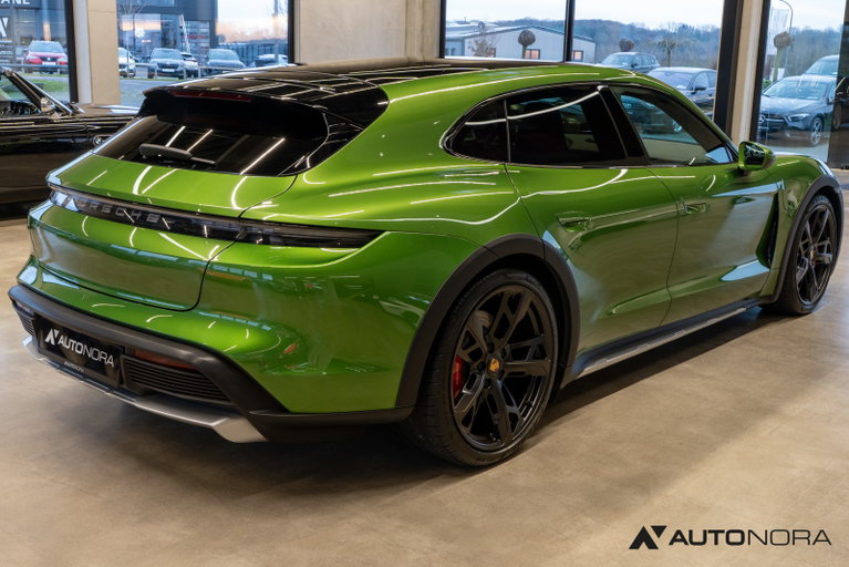 Porsche Taycan 4S Cross Turismo