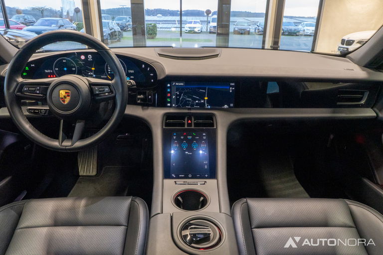 Porsche Taycan 4S Cross Turismo