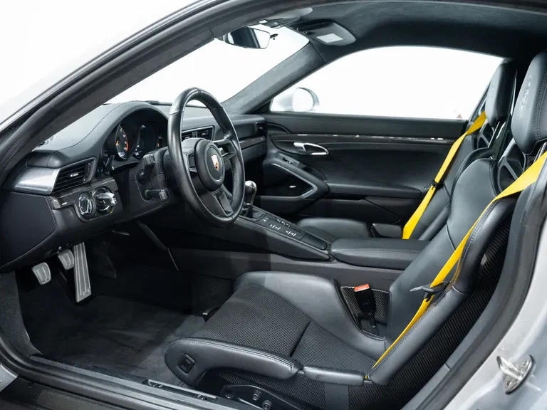 Porsche 991.2 GT3 Touring