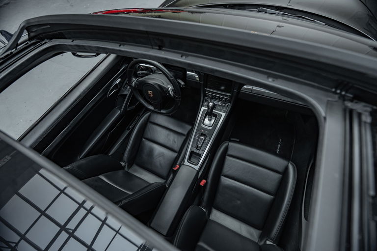 Porsche 991 Carrera 4