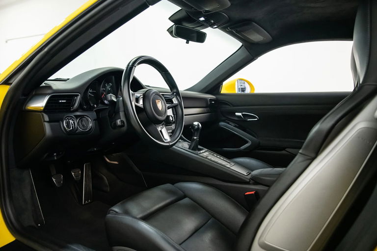 Porsche 991.2 Carrera GTS