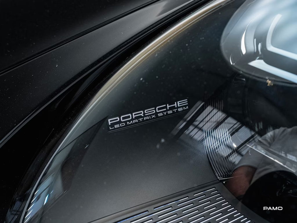 Porsche 992 Carrera 4 GTS