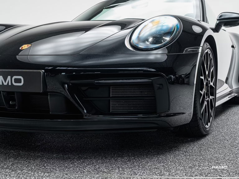 Porsche 992 Carrera 4 GTS