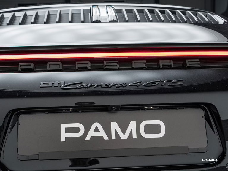 Porsche 992 Carrera 4 GTS