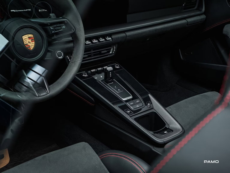 Porsche 992 Carrera 4 GTS
