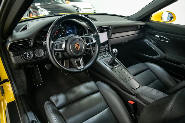 Porsche 991.2 Carrera GTS