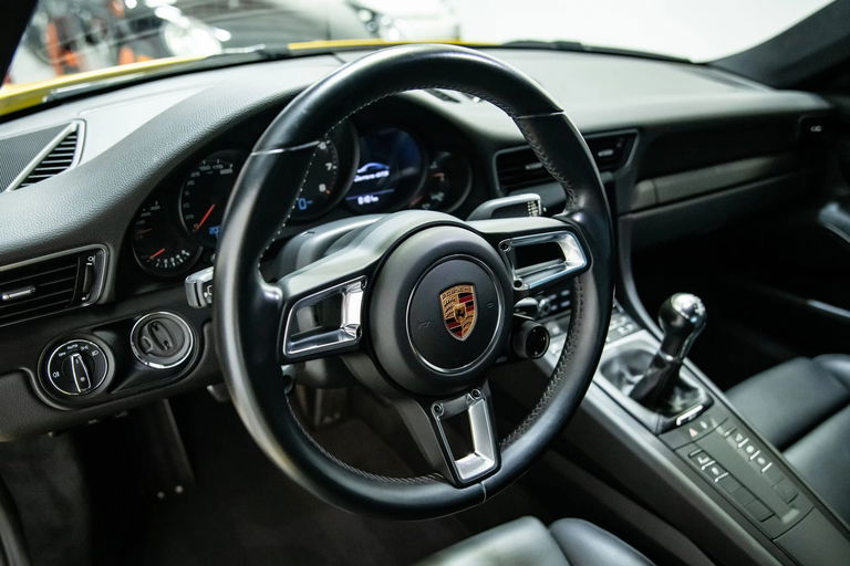 Porsche 991.2 Carrera GTS