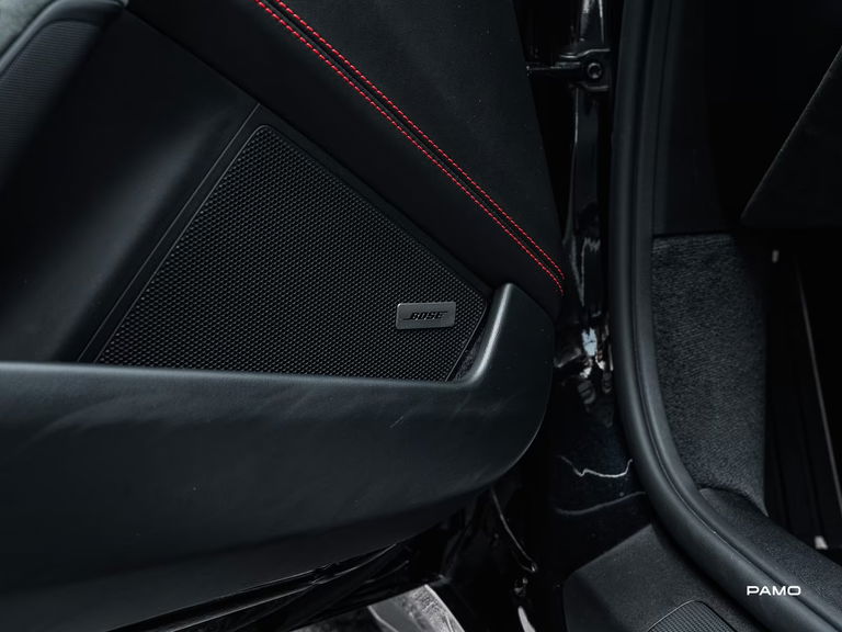 Porsche 992 Carrera 4 GTS