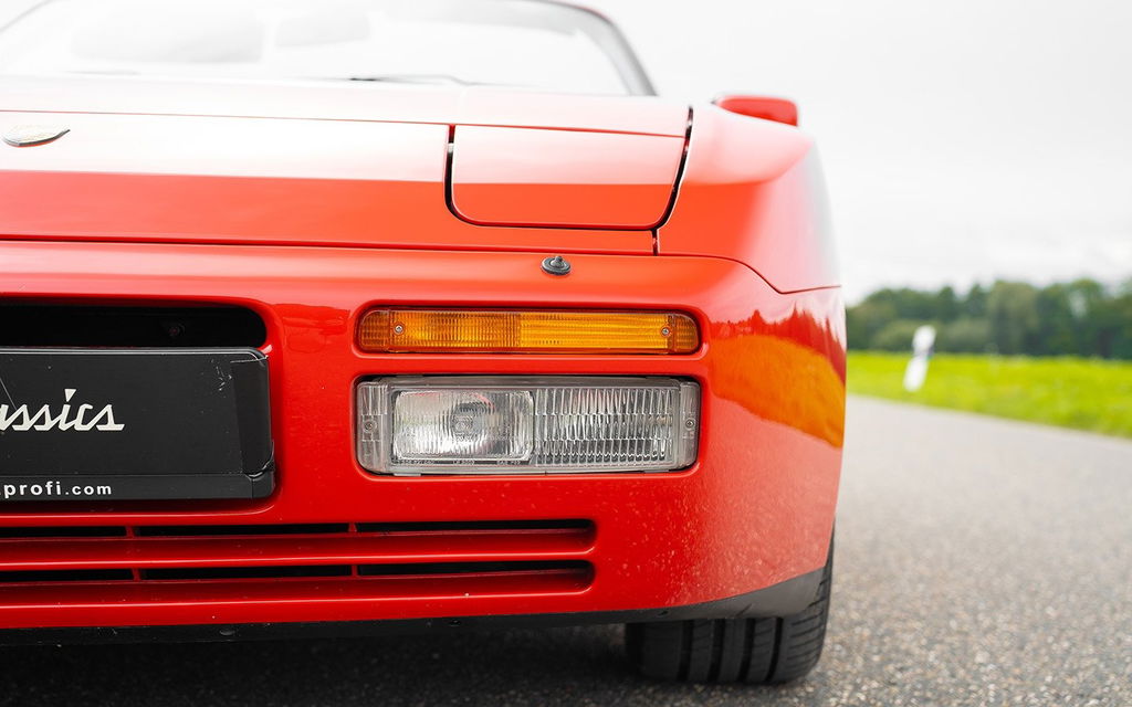 Porsche 944 Turbo Cabriolet