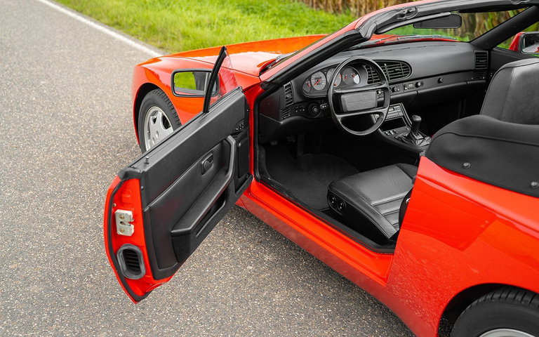 Porsche 944 Turbo Cabriolet
