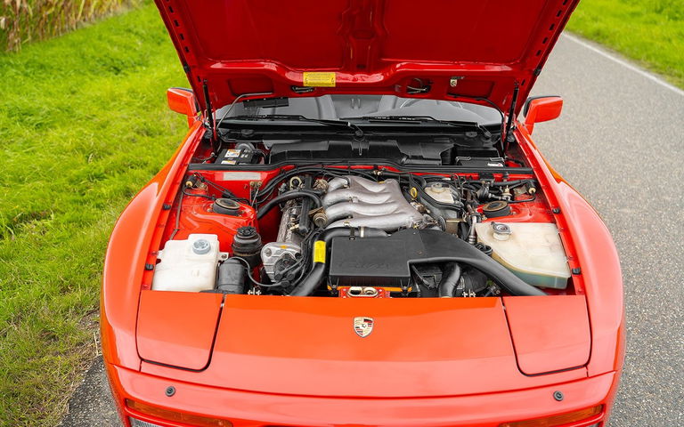 Porsche 944 Turbo Cabriolet